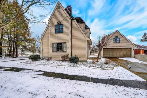 Exterior - 152 E South St, Jackson, OH 45640 photo 5 of 9