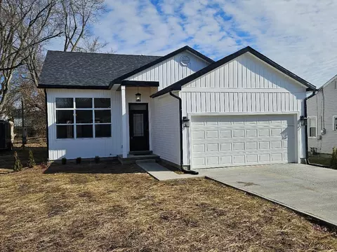 726 Briar Ave, Washington Court House, OH 43160