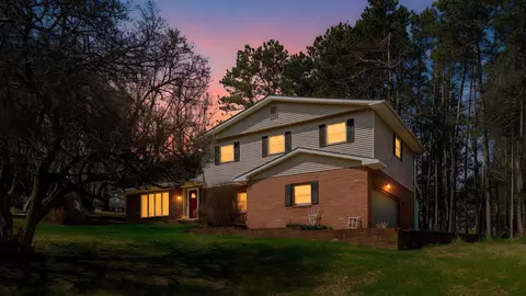 2695 Ash Meadows Blvd, Zanesville, OH 43701