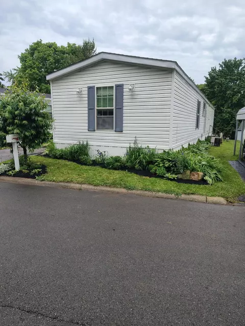 127 Sarah Ln, Reynoldsburg, OH 43068