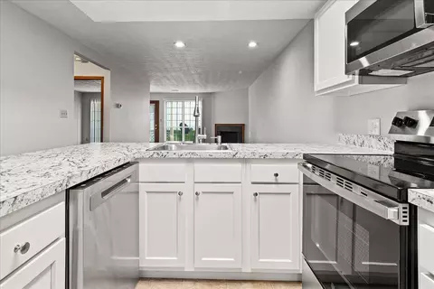 Kitchen - 6418 Reflections Dr #A, Dublin, OH 43017 photo 1 of 3