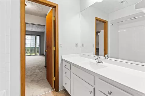 Bath - 6418 Reflections Dr #A, Dublin, OH 43017 photo 2 of 3