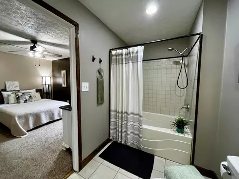 Bath - 1454 Erwin Rd, Jackson, OH 45640 photo 4 of 4