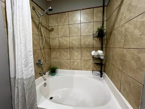 Bath - 1454 Erwin Rd, Jackson, OH 45640 photo 2 of 4
