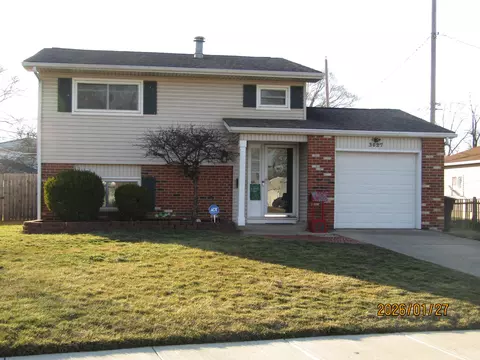 3527 Devin Rd, Grove City, OH 43123