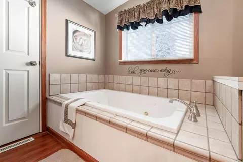 Bath - 1309 Main St, Dresden, OH 43821 photo 5 of 5