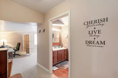 Entry Way - 1309 Main St, Dresden, OH 43821 photo 4 of 4