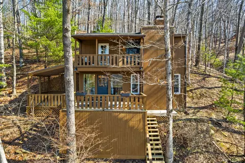 4 Hide-a-way Hills Ln, Sugar Grove, OH 43155