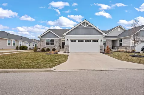 2592 Mcclouds Sq, Marysville, OH 43040