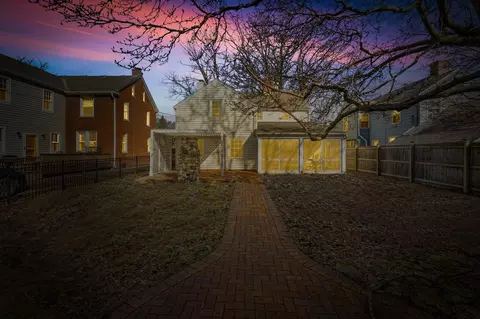 2731 E Broad St, Columbus, OH 43209 photo 2