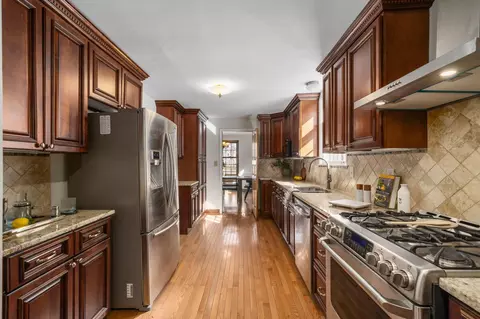 2731 E Broad St, Columbus, OH 43209 photo 21