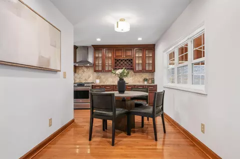 2731 E Broad St, Columbus, OH 43209 photo 16
