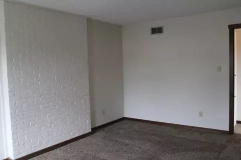 Bedroom - 390-404 Edinburgh Rd, Dublin, OH 43017 photo 9 of 9