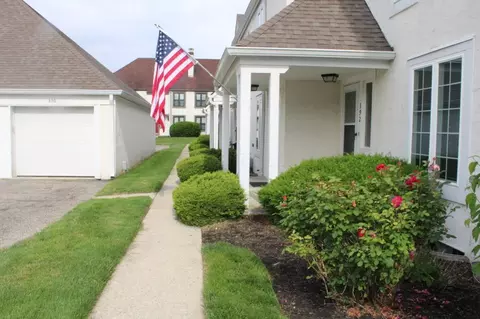 Exterior - 390-404 Edinburgh Rd, Dublin, OH 43017 photo 13 of 13