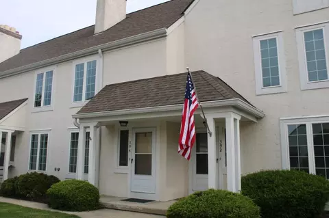 Exterior - 390-404 Edinburgh Rd, Dublin, OH 43017 photo 12 of 13