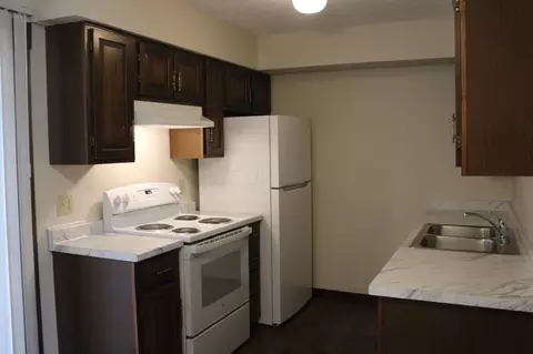 Kitchen - 390-404 Edinburgh Rd, Dublin, OH 43017 photo 1 of 4