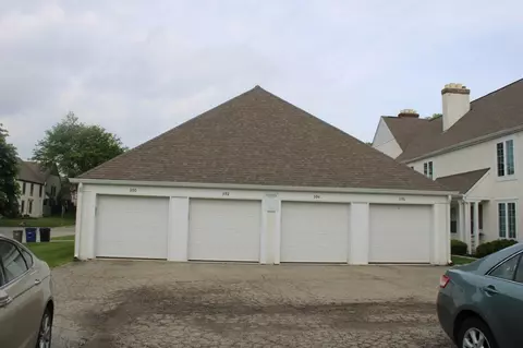 Exterior - 390-404 Edinburgh Rd, Dublin, OH 43017 photo 4 of 13