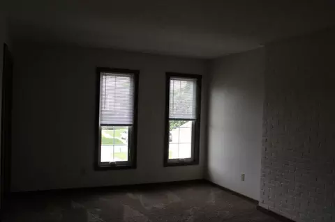 Living - 390-404 Edinburgh Rd, Dublin, OH 43017 photo 5 of 6