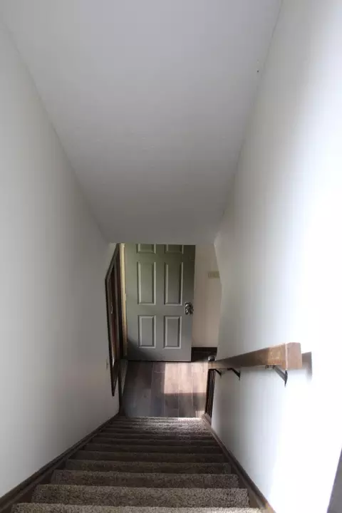 Entry Way - 390-404 Edinburgh Rd, Dublin, OH 43017 photo 3 of 3
