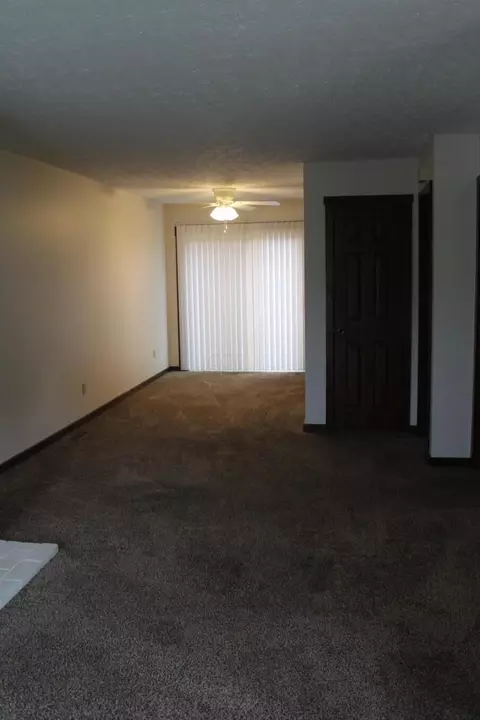 Living - 390-404 Edinburgh Rd, Dublin, OH 43017 photo 2 of 6