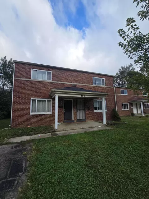 857 Regina Ct, Columbus, OH 43204