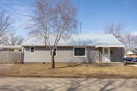 921 Yeoman St, Washington Court House, OH 43160
