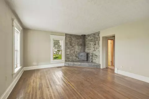 5433 Hayes Rd, Groveport, OH 43125
