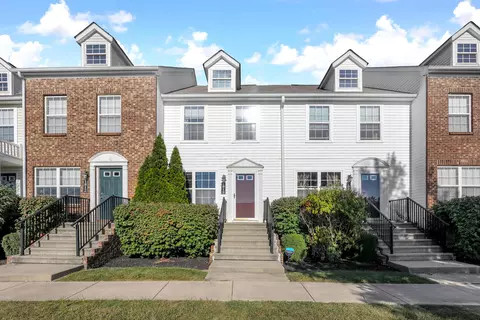 1010 Hartford Village Blvd, Columbus, OH 43228