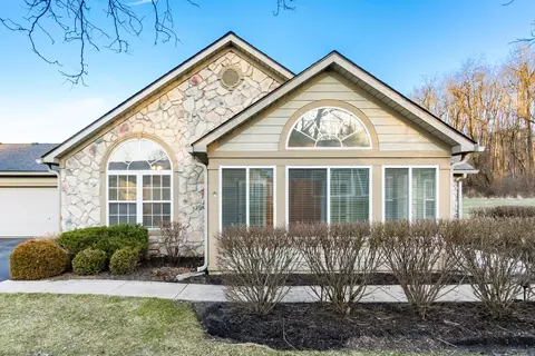 2103 Valentina Ln, Newark, OH 43055