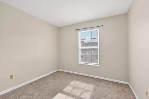 Bedroom - 5488 Cypress Chase, Columbus, OH 43228 photo 4 of 9