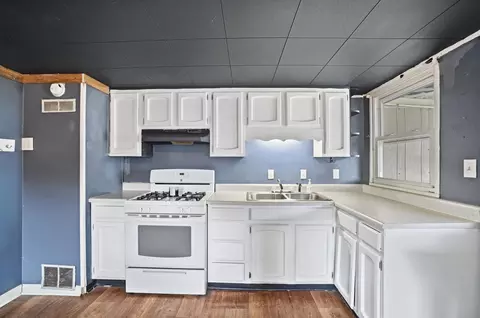 Kitchen - 1030 3rd St, Logan, OH 43138 photo 2 of 3