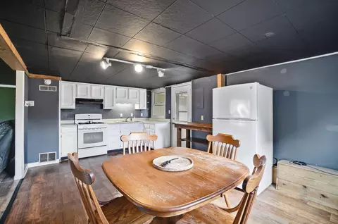 Dining - 1030 3rd St, Logan, OH 43138 photo 3 of 3