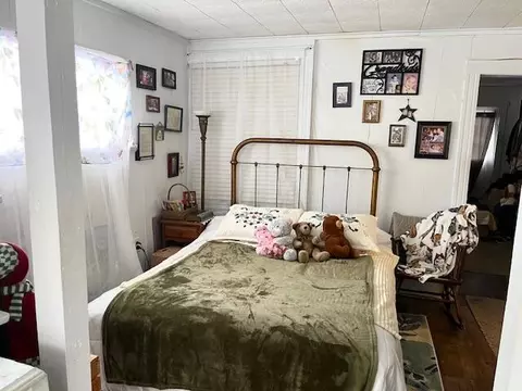 Bedroom - 32 2nd St, Lancaster, OH 43130 photo 1 of 3