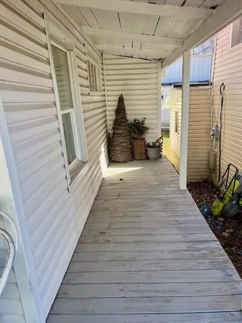 Exterior - 32 2nd St, Lancaster, OH 43130 photo 5 of 5