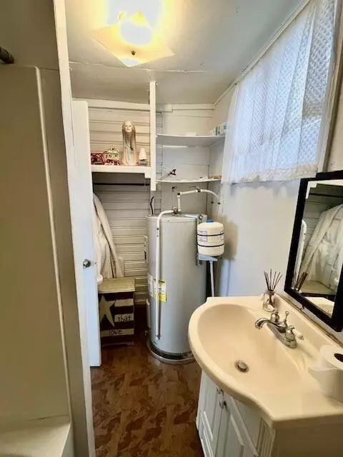 Bath - 32 2nd St, Lancaster, OH 43130 photo 2 of 2