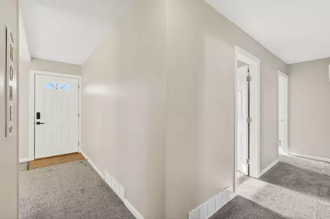 200 Meadow Dr, Circleville, OH 43113 photo 7