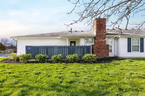 8378 Greyhawk Cir, Columbus, OH 43240