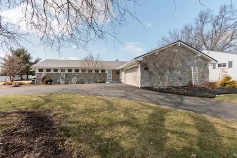 1066 Burkwood Rd, Mansfield, OH 44907