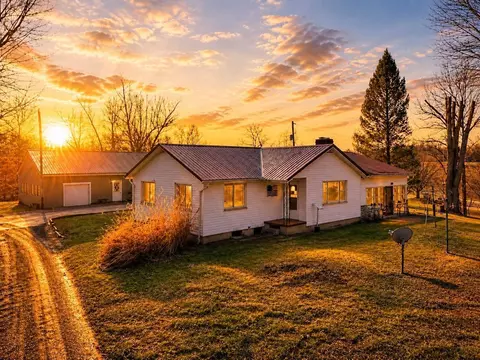 26039 State Route 180, Rockbridge, OH 43149