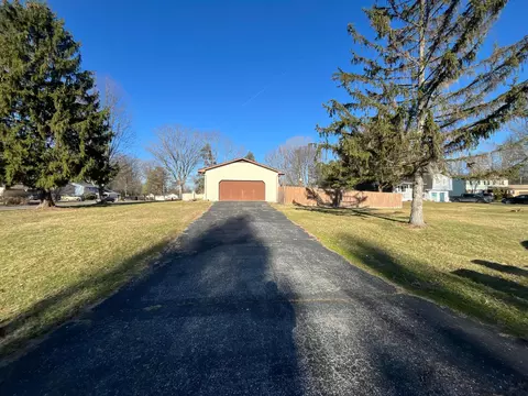 15 Dover Ct SW, Reynoldsburg, OH 43068