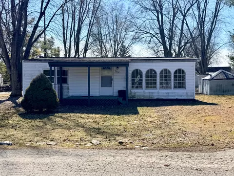 8017 Hamilton St, Washington Court House, OH 43160
