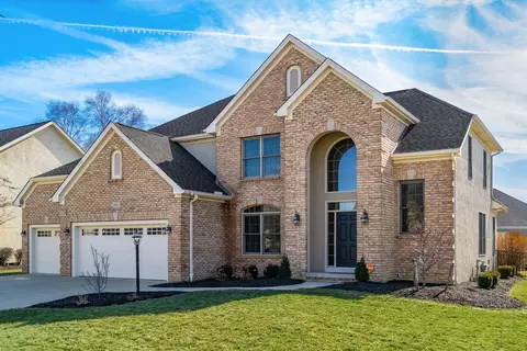 8118 Saybrook Dr, Westerville, OH 43082
