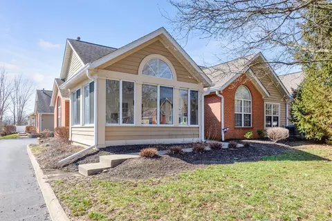 93 Green Ln, Pickerington, OH 43147