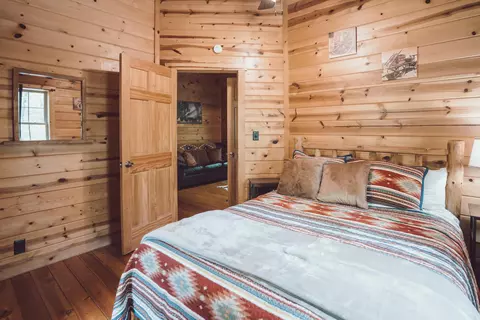 Bedroom - 28843 Big Pine Rd, Logan, OH 43138 photo 6 of 9