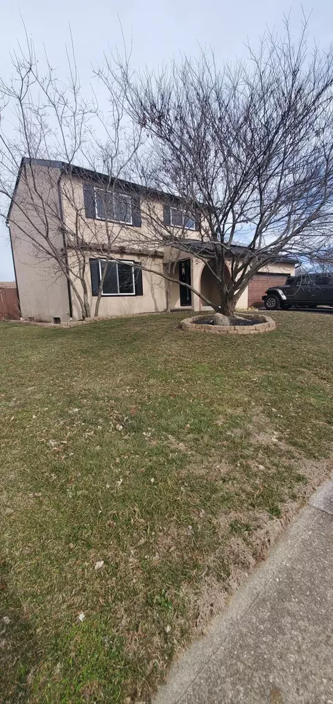 1962 Limetree Ct, Grove City, OH 43123