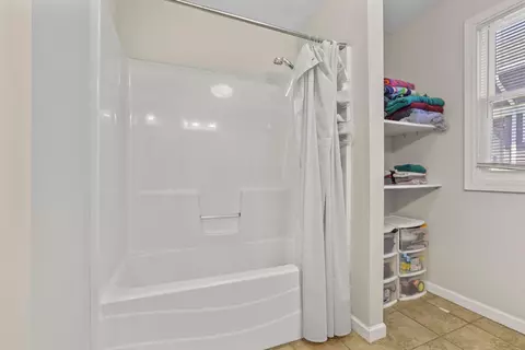 Bath - 56 N High St, Jackson, OH 45640 photo 3 of 4