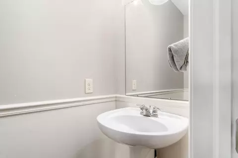 Bath - 8366 Marwithe Pl, New Albany, OH 43054 photo 1 of 4