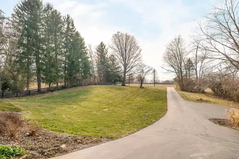 Exterior - 4740 Bright Rd, Dublin, OH 43016 photo 10 of 16