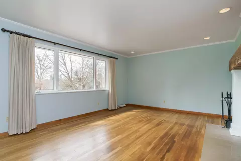 Living - 4740 Bright Rd, Dublin, OH 43016 photo 1 of 7