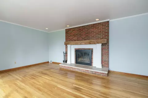 Living - 4740 Bright Rd, Dublin, OH 43016 photo 3 of 7